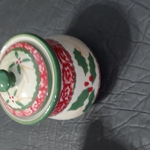 Temptations by Tara Sugar w/Lid &Creamer Red/Green Holly Design - Picture 6 of 8